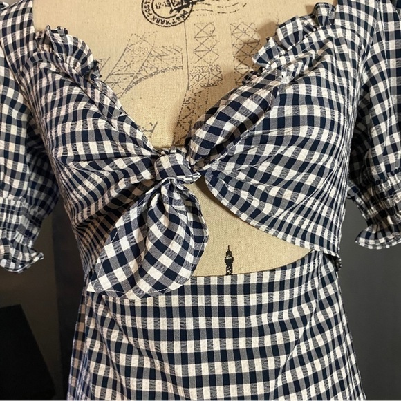 Topshop Gingham Sweetheart Dress Navy White Peek-a-Boo Tie Front Open Front - Picture 5 of 8